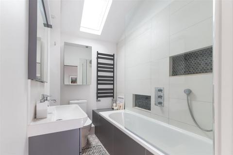 13 High Street, Woodstock, OX20 1TE