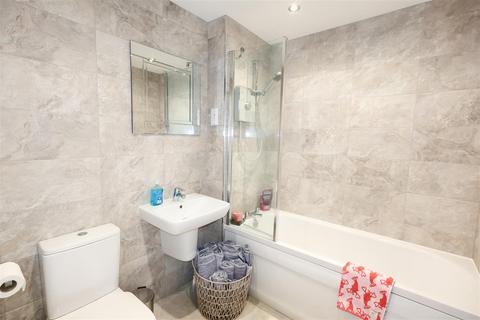 42 Evergreen Way, Sowerby, Thirsk, YO7 3FJ