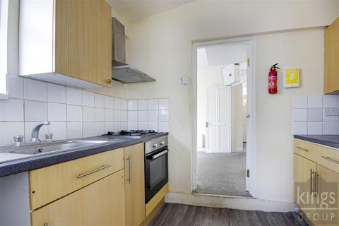 2 bedroom terraced house for sale, Woodend Road, London