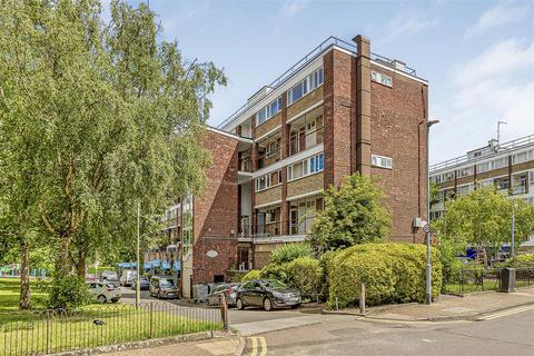 4 bedroom flat for sale, Tildesley Road, London