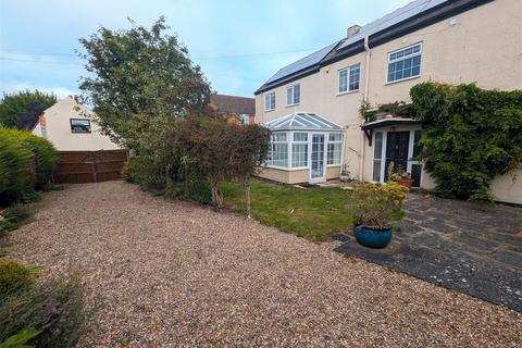 3 bedroom detached house for sale, Queen Street, Balderton