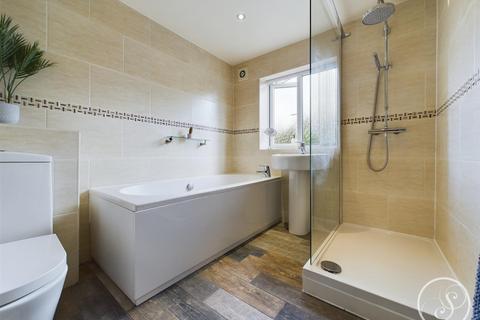 5 bedroom semi-detached house for sale, Valley Drive, Leeds
