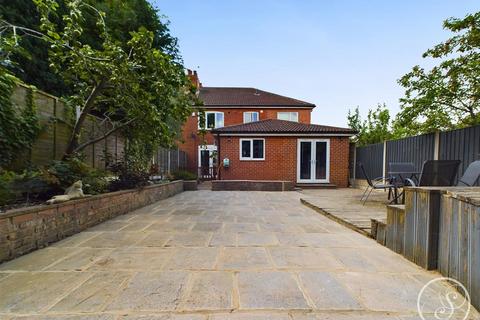5 bedroom semi-detached house for sale, Valley Drive, Leeds