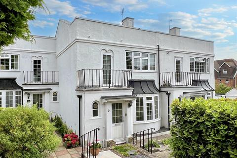 3 bedroom end of terrace house for sale, St. Annes Road, Eastbourne