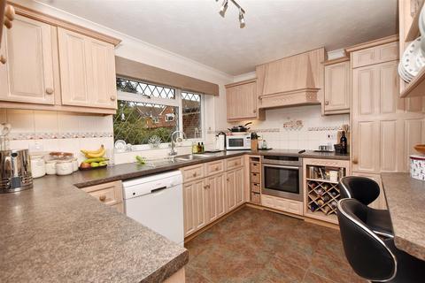 3 bedroom semi-detached house for sale, St. Pauls Close, Eastbourne