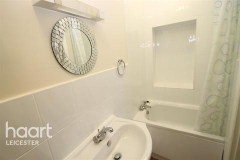 1 bedroom flat to rent, Wentworth Road