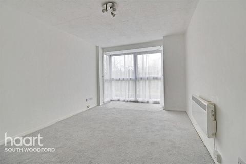undefined, Hollybush Hill, London