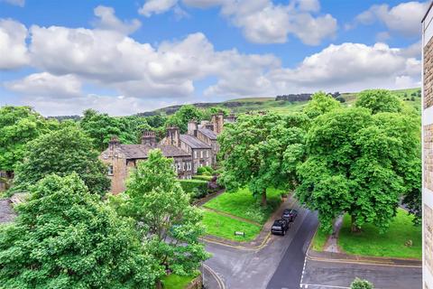 2 bedroom apartment for sale, Wells Promenade, Ilkley LS29