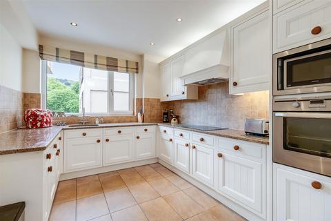 2 bedroom apartment for sale, Wells Promenade, Ilkley LS29