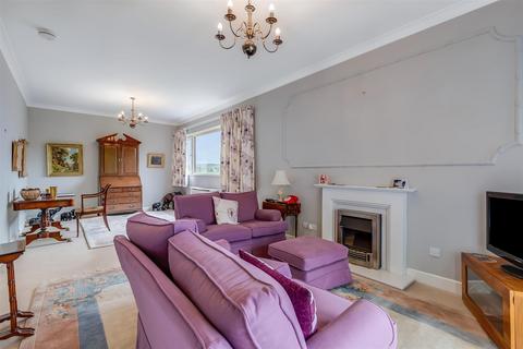 2 bedroom apartment for sale, Wells Promenade, Ilkley LS29