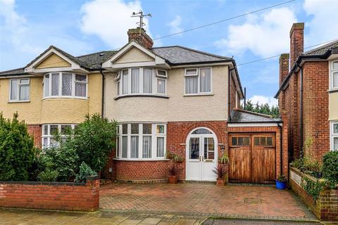 227 Castle Road, Bedford, MK40 3UB