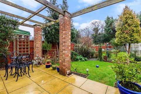 227 Castle Road, Bedford, MK40 3UB