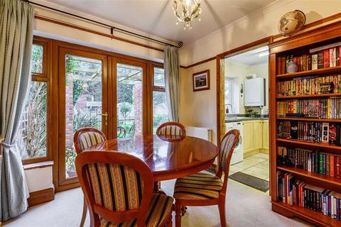 227 Castle Road, Bedford, MK40 3UB