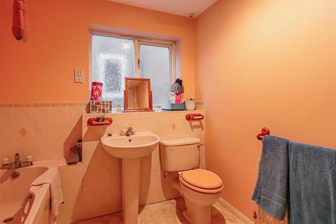 60 Edwin Panks Road, Hadleigh, Ipswich, IP7 5JL