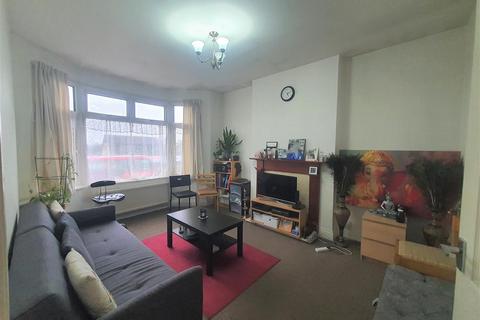 2 bedroom flat to rent, Pinner Road, Harrow