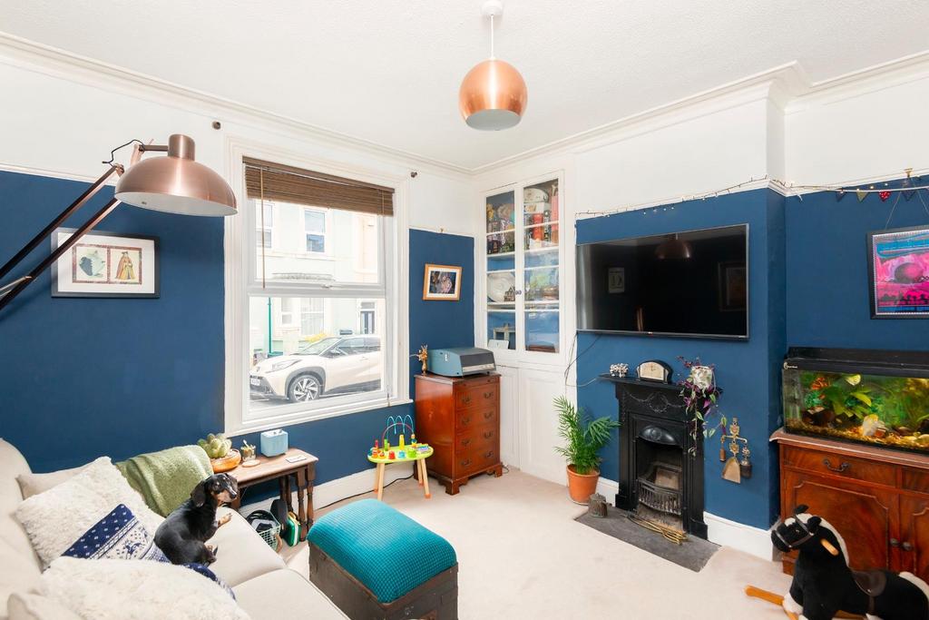 5 SC4 TN - Living Room C.jpg