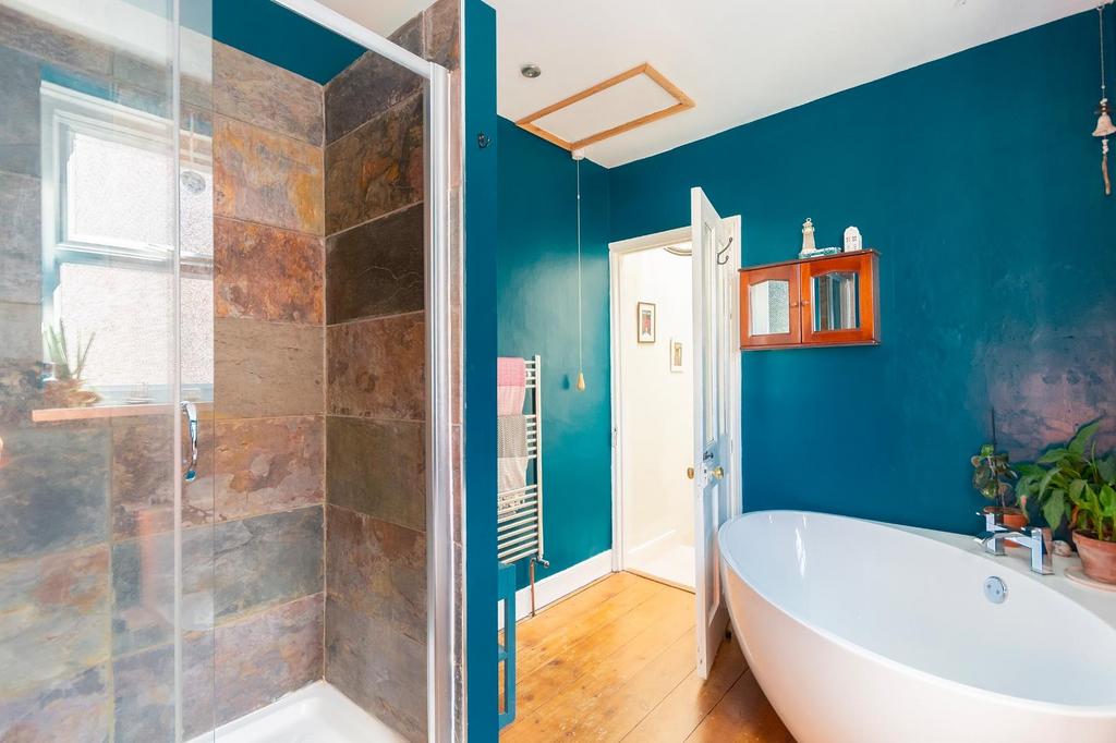 5 SC4 TN - Bathroom A.jpg