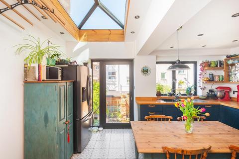 54 Stevens Crescent, Bristol, BS3 4UJ