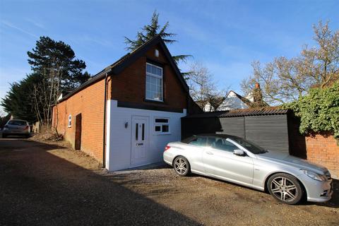 1 bedroom barn conversion to rent, Barnet Lane, Elstree, Borehamwood