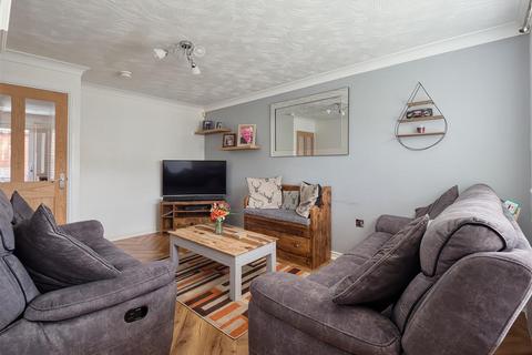 11 Curbar Close, North Wingfield, Chesterfield, S42 5PS