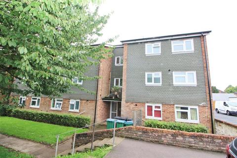 1 bedroom flat to rent, Gullet Wood Road, Watford