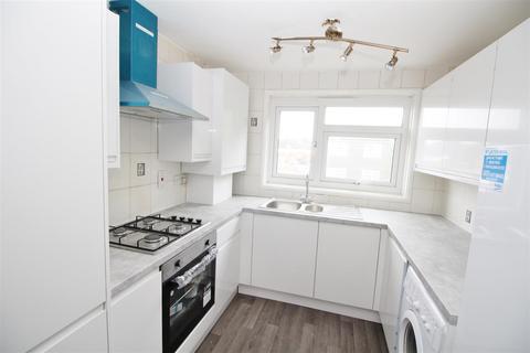 1 bedroom flat to rent, Gullet Wood Road, Watford