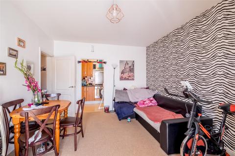 2 bedroom apartment for sale, Drysdale Fold, Huddersfield, HD2