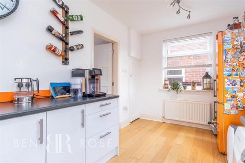 38 Edgehill Crescent, Leyland, PR25 2GU