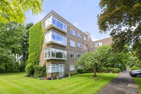 3, Newlands Buckingham Close, Guildford, GU1 1TR