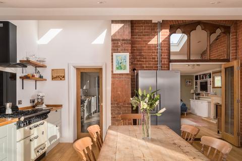 3, Old School House Perry Hill, Worplesdon, Guildford, GU3 3QZ