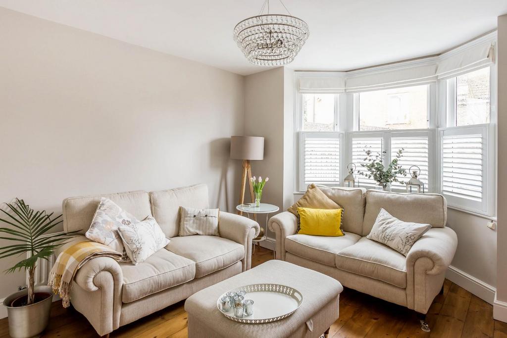 Livingroom2.jpg