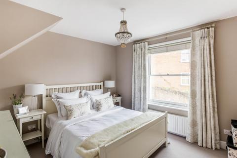 14 Cheselden Road, Guildford, GU1 3SB