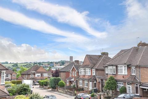 13 Manor Crescent, Guildford, GU2 9NF