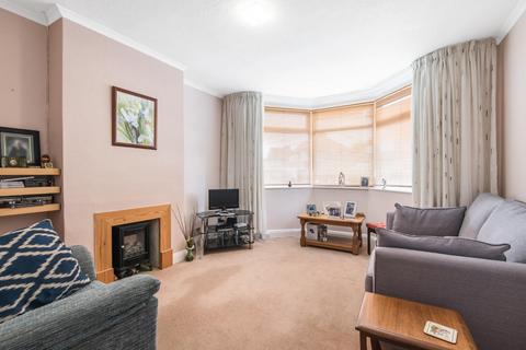 13 Manor Crescent, Guildford, GU2 9NF
