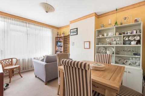 13 Manor Crescent, Guildford, GU2 9NF