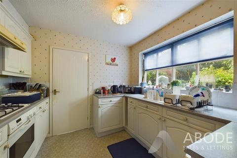 10 Calder Close, Hilton, Derby, DE65 5HR