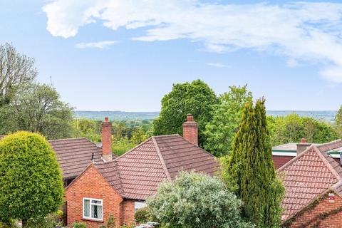 54 High View Road, Guildford, GU2 7RT