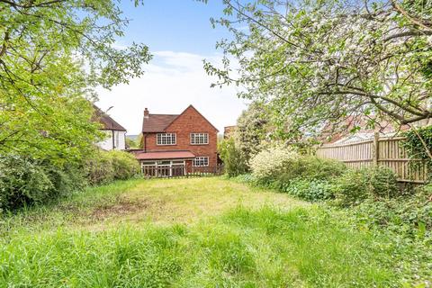 54 High View Road, Guildford, GU2 7RT