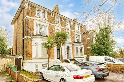 1 bedroom apartment for sale, High Road, Buckhurst Hill, IG9