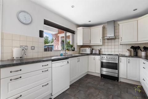 1 Cotswold Edge, Mickleton, Chipping Campden, GL55 6TR