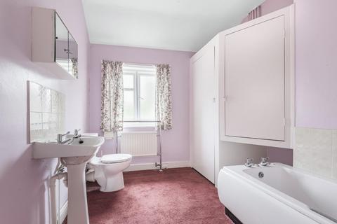 107 The Street, Puttenham, Guildford, GU3 1AT