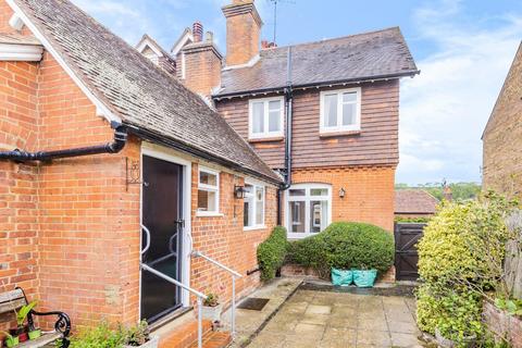 107 The Street, Puttenham, Guildford, GU3 1AT
