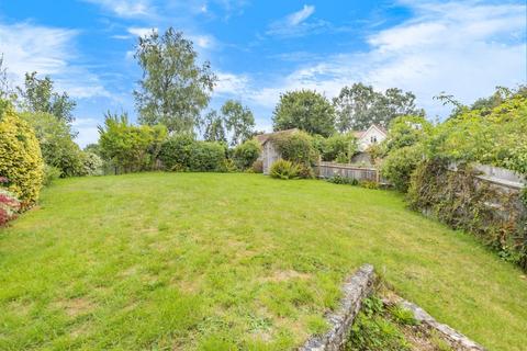 107 The Street, Puttenham, Guildford, GU3 1AT