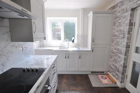 15 Peel Castle Road, Thorne, Doncaster, DN8 5LZ