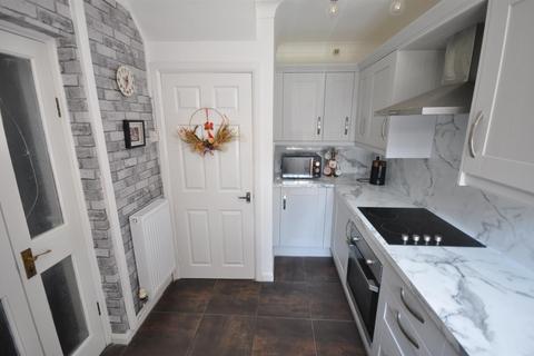 15 Peel Castle Road, Thorne, Doncaster, DN8 5LZ