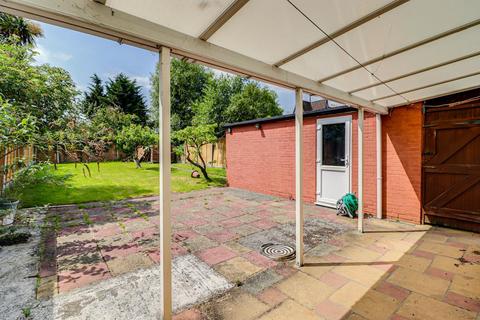 3 bedroom semi-detached bungalow for sale, Carlingford Drive, Westcliff-on-Sea SS0