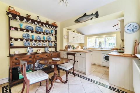 3 bedroom terraced house for sale, Victoria Road, Devizes