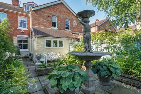 3 bedroom terraced house for sale, Victoria Road, Devizes