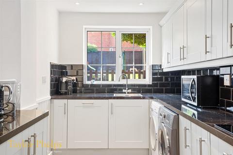 31 Delfcroft, Ware, SG12 0BH