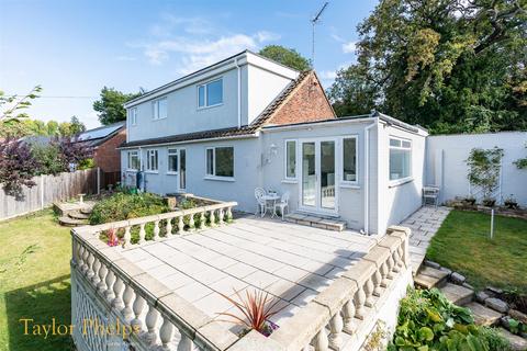 3 bedroom detached house for sale, Little Widbury Lane, Ware SG12